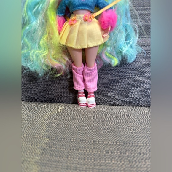 LOL Surprise OMG Sunshine Makeover Bubblegum DJ Fashion Doll - Picture 3 of 4